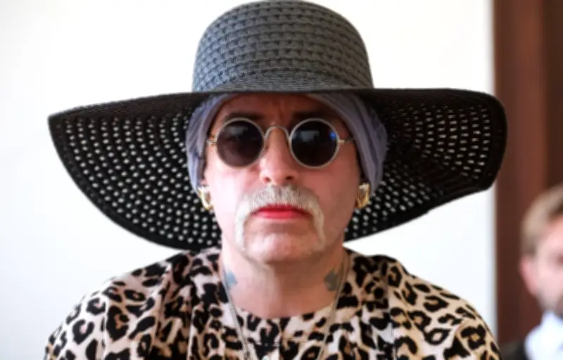 Une néonazie allemande transgenre arrêtée en République tchèque après sa fuite