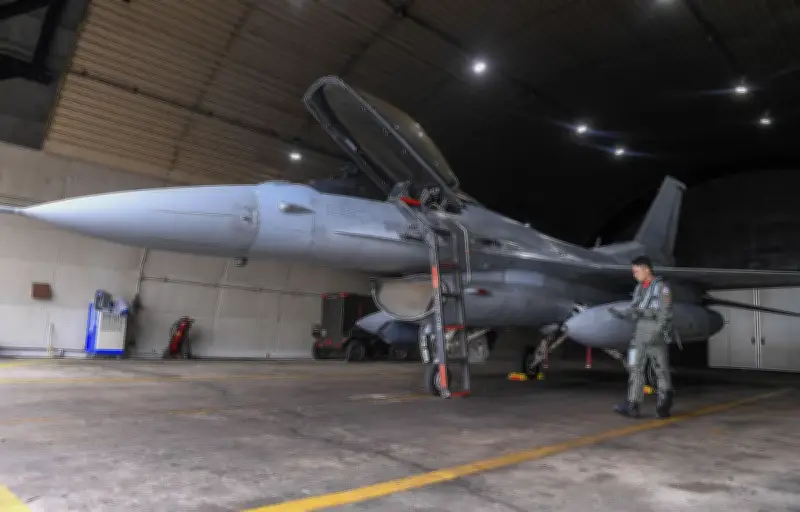 Une photo en vol coûte 600 000 dollars : collision de F-15K sud-coréens