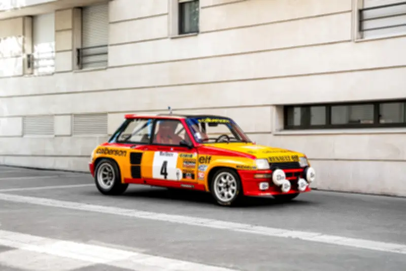 Une Renault 5 Turbo historique aux enchères au Grand Palais