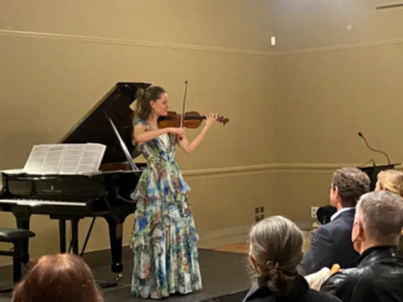 Une soirée musicale d'exception au château de Larraldia avec luthier et violoniste