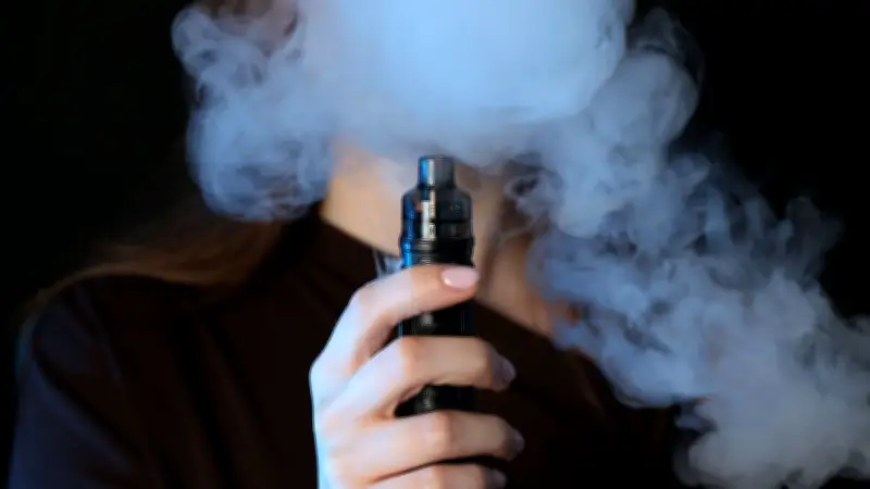 Vapotage chez les jeunes : l'usage de la cigarette électronique double en six ans