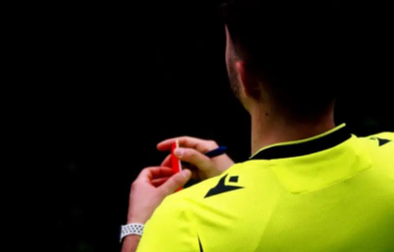 Var : suspension record de 18 ans pour trois joueurs après agression d'un arbitre