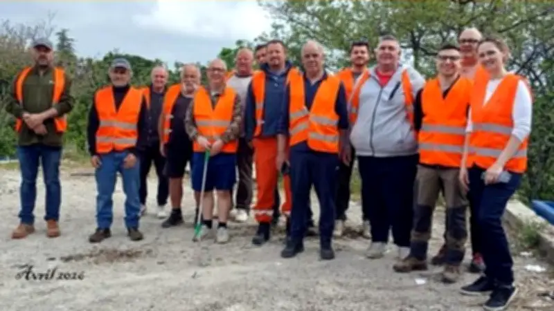 Vendargues : les chasseurs nettoient 10 m³ de déchets dans la garrigue
