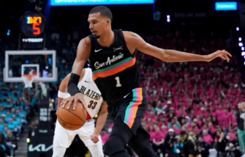 Victor Wembanyama sacré meilleur défenseur de la NBA, un record historique à 22 ans