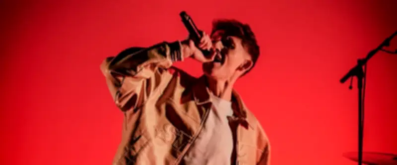 Victorien : deux ans après la Star Ac, son premier album « Il fallait le faire »