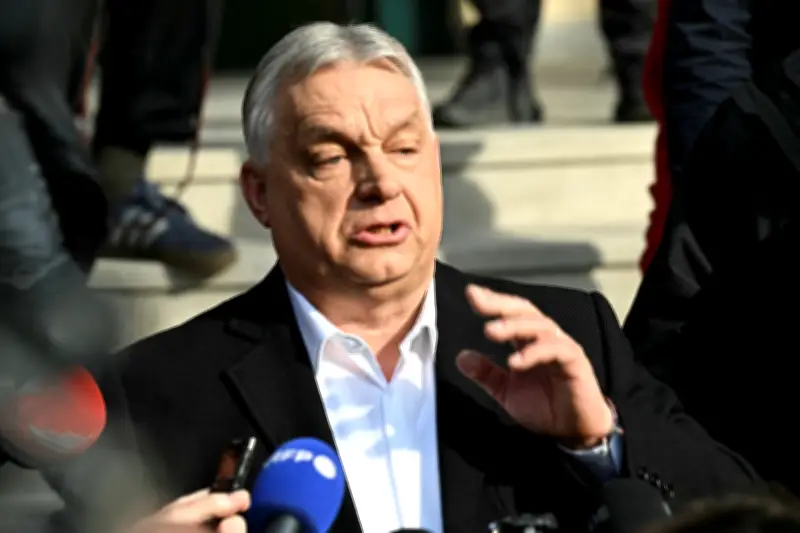 Viktor Orban après sa défaite : autocritique calculée et stratégie de résistance