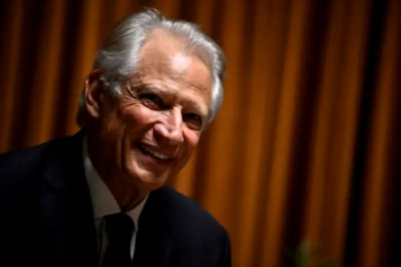 Villepin dévoile son programme pour un pays blessé