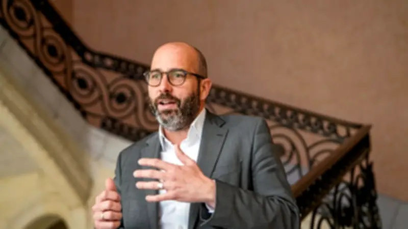 Vincent Bouget, maire de Nîmes : "Aller vite mais sereinement" pour l'intérêt général