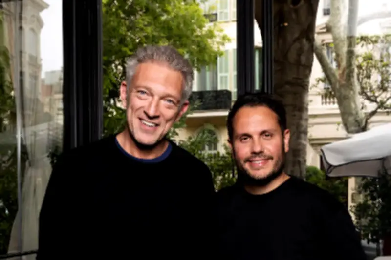 Vincent Cassel déguste la cuisine niçoise avant le tournage de The White Lotus à Saint-Tropez