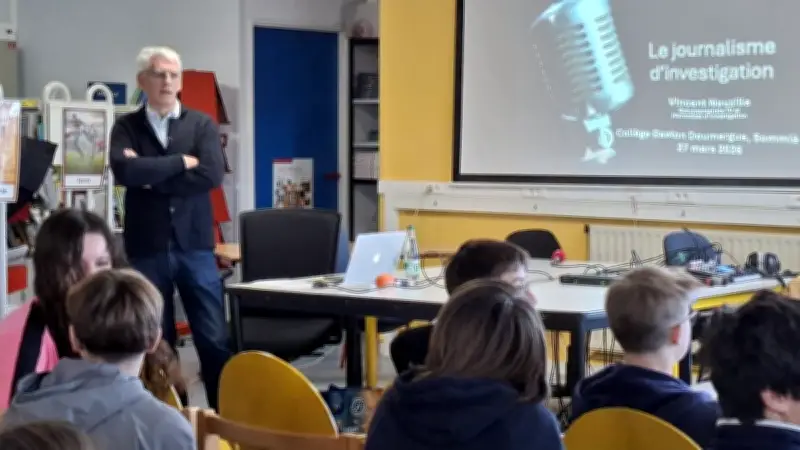Vincent Nouzille rencontre des collégiens journalistes à Sommières