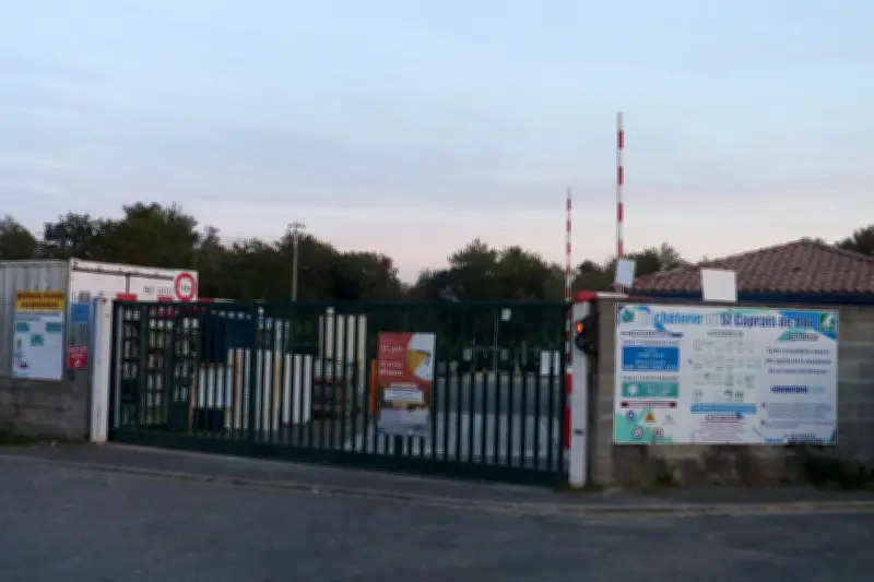 Violences à Saint-Caprais-de-Bordeaux : un agent de déchetterie agressé