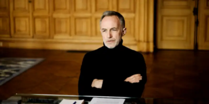 Violences sexuelles dans le périscolaire : le plan d'Emmanuel Grégoire à Paris