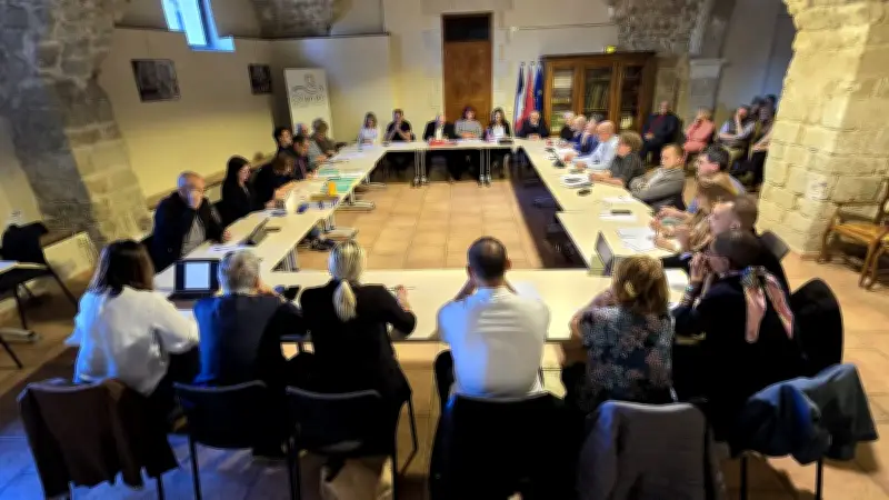 Visite de la sous-préfète et débats animés au conseil municipal de Gignac