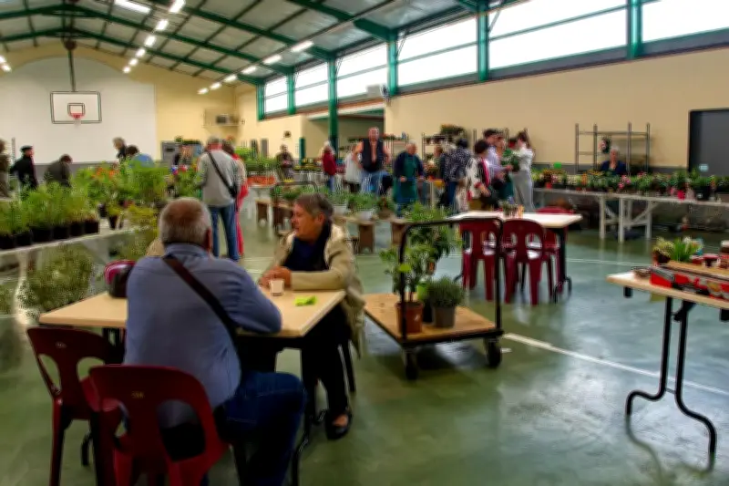 Vivre ensemble organise son Marché aux fleurs solidaire à Os-Marsillon