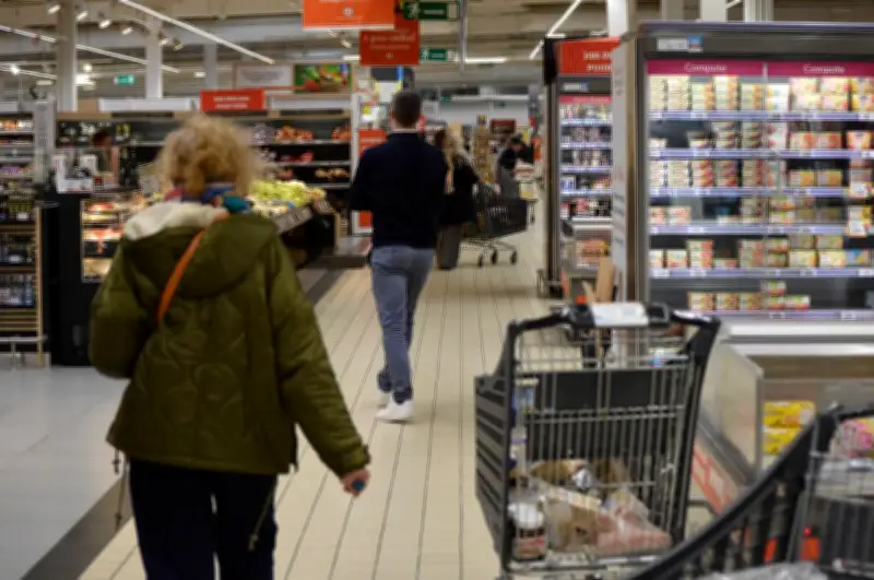 Vol à l'étalage à Bordeaux : un homme asperge des clients au gaz lacrymogène