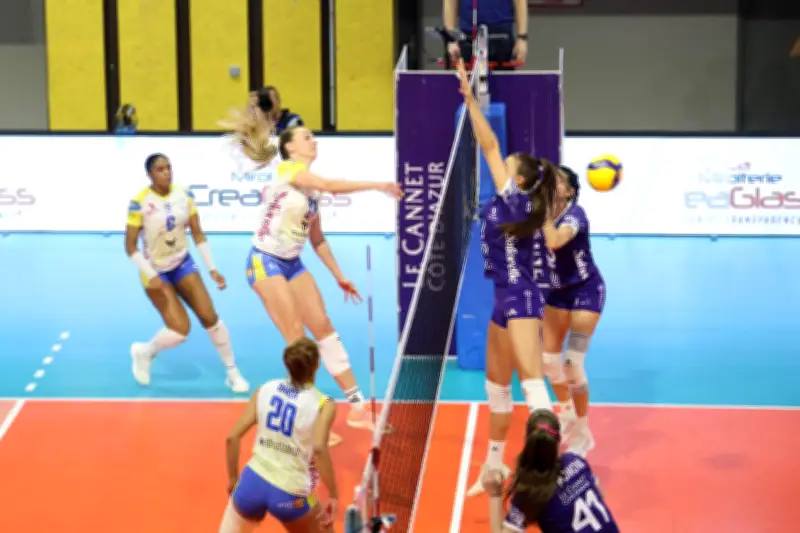 Volley : Derby explosif entre Cannes et Le Cannet pour une place en demi-finale