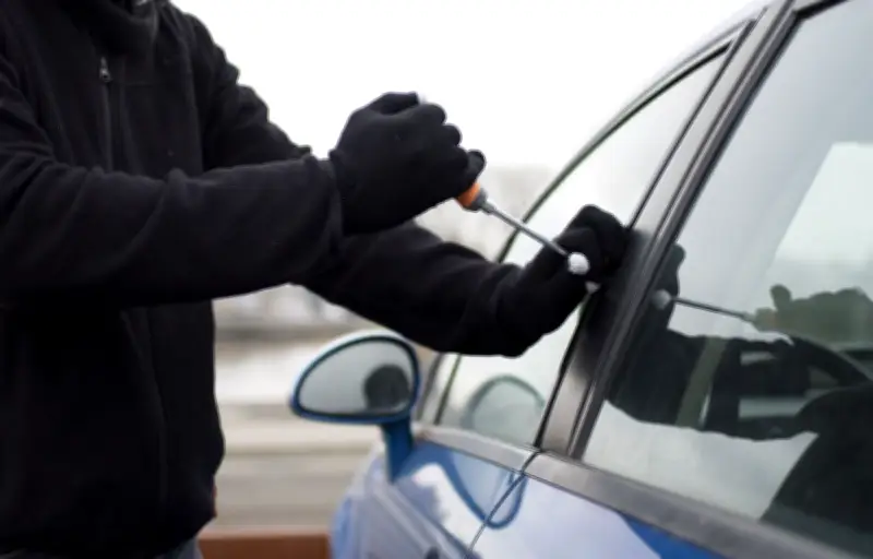 Vols à la roulotte à Cassis et Marseille : deux suspects interpellés