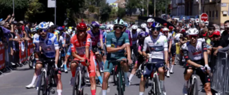 Vuelta : des coureurs dénoncent les risques liés aux manifestations pro-palestiniennes