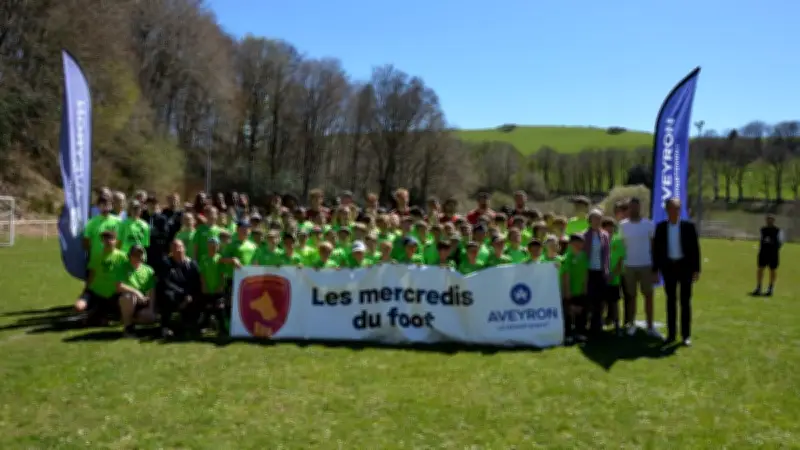 Vézins-de-Lévézou : 80 jeunes footballeurs s'entraînent avec les pros du Rodez Aveyron Football