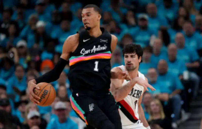 Wembanyama étincelle pour les Spurs dans leur retour triomphal en playoffs NBA