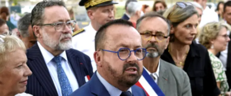 Yannick Neuder défend son budget Santé à Béziers : pas d'économies sur la santé