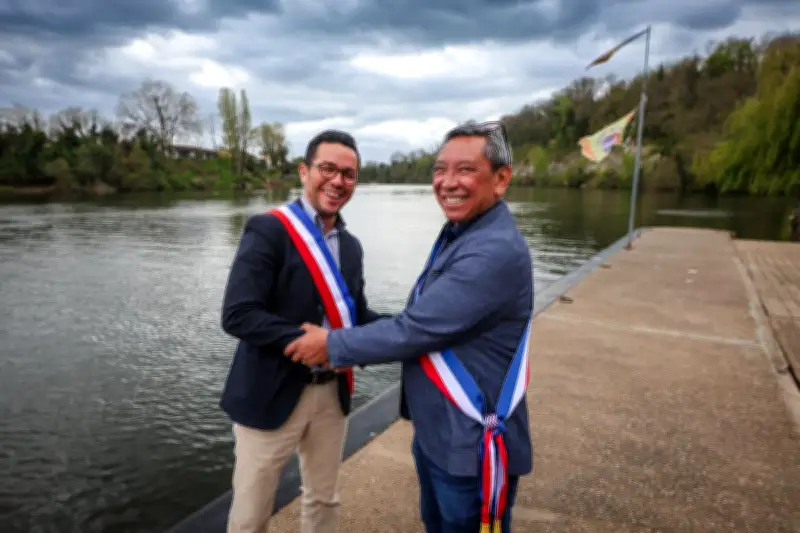 Youcef Cherchari et André Forget, maires issus de l'histoire coloniale française