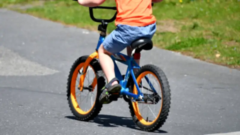 Yvelines : un enfant de 4 ans grièvement percuté par une voiture sur un parking