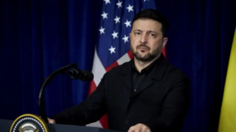 Zelensky annonce un accord de paix prêt à 90% mais refuse de céder