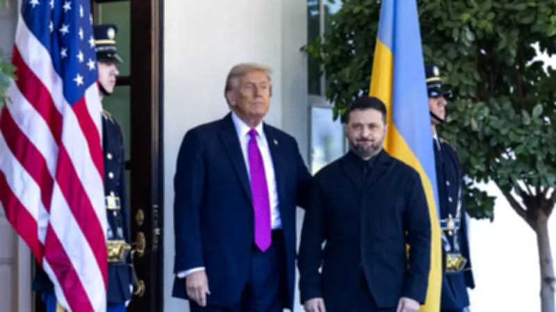 Zelensky en Floride pour une rencontre cruciale avec Trump sur le plan de paix