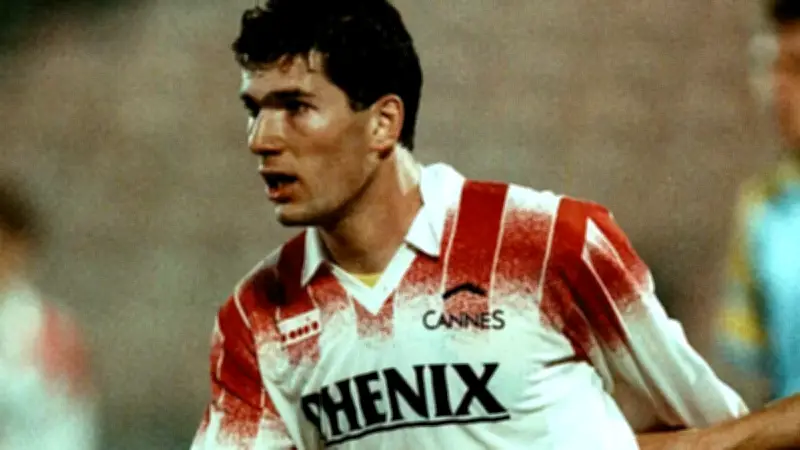 Zidane buteur à Nîmes en 1991 : retour sur Crocos-Dragons avant le choc