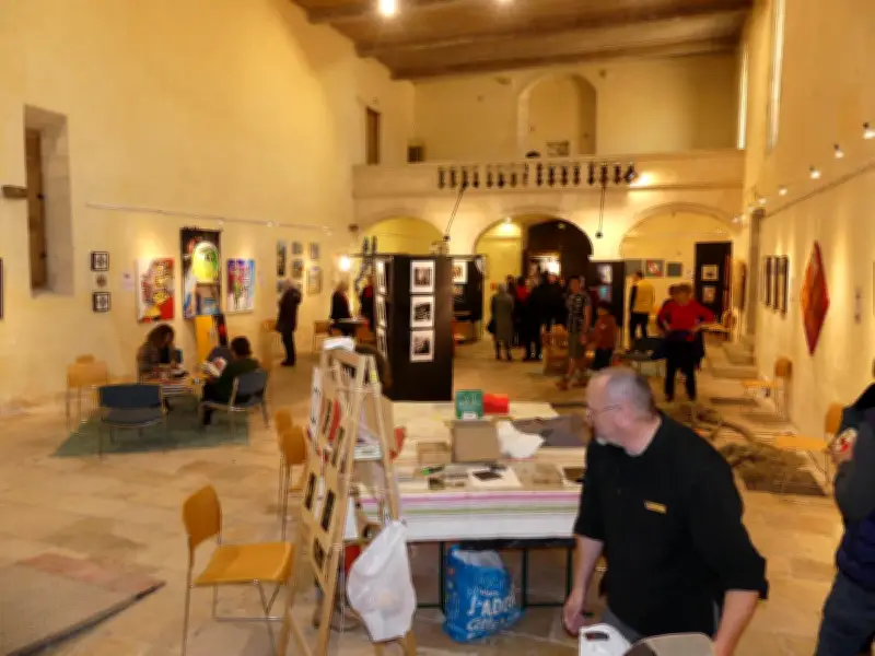 Zinzoline 2026 : 37 plasticiens explorent « Ordre et chaos » à Blaye