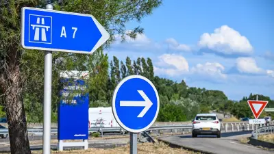 Accident mortel sur l'A7 : un poids lourd couché bloque l'autoroute entre Lyon et Valence