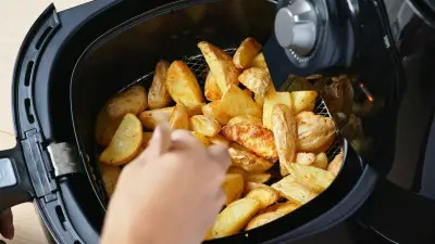 Air fryer : la friteuse à air chaud est-elle vraiment plus saine qu'une friteuse classique ?