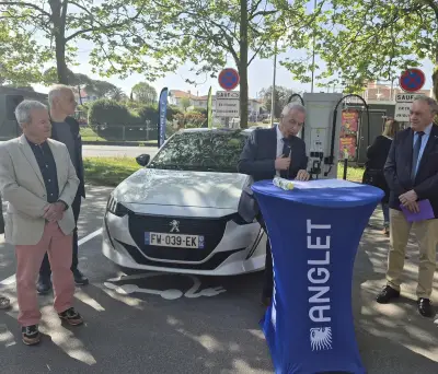 Anglet inaugure la première borne de recharge nouvelle génération des Pyrénées-Atlantiques