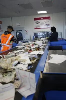 Anses alerte sur les risques sanitaires des salariés du tri des déchets