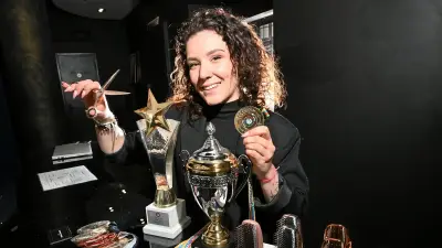 Aurélie Michelin, championne du monde de coiffure, ouvre son salon à Montpellier