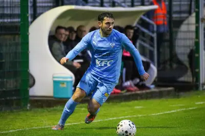 Aviron Bayonnais : Un test crucial face au leader La Roche-sur-Yon après une défaite frustrante
