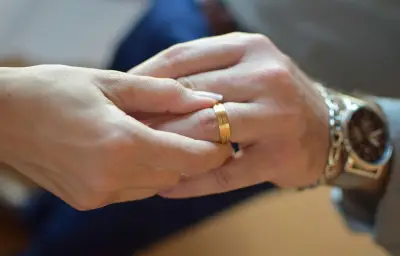 Bordeaux devient la ville la plus infidèle de France selon Gleeden