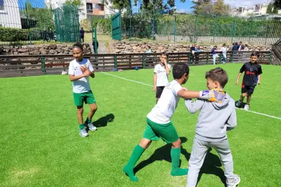 Cannes : le city stade rénové du Riou, entre enthousiasme des jeunes et inquiétudes sécuritaires