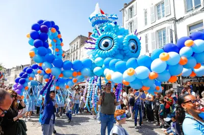 Carnaval de La Rochelle : des centaines d'enfants défilent sur le thème marin