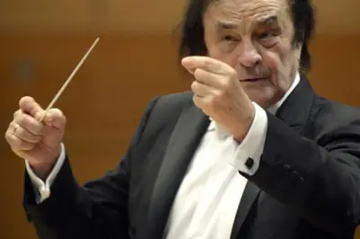Charles Dutoit dirige Les Planètes de Holst au Philharmonique de Monte-Carlo