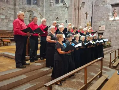 Concert de la chorale Lapurtarrak à Saint-Jean-Pied-de-Port le 1er mai