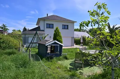 Disparition inquiétante d'une mère et son bébé près de Nantes : enquête pour meurtre et enlèvement ouverte