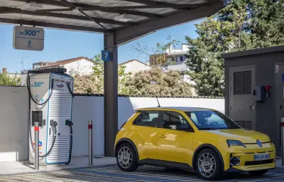 Flambée des carburants : les Français se ruent sur les voitures électriques d'occasion