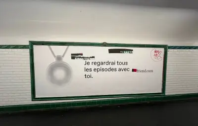 Friend, le collier IA controversé, suspendu en Europe pour non-conformité RGPD