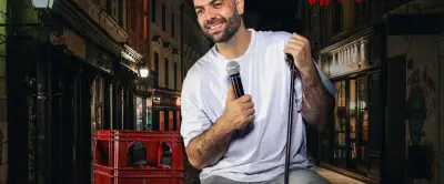 Gaétan Husson en one-man-show et comédies au Pélousse Paradise d'Alès