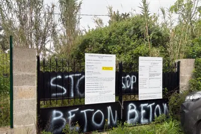 Hyères : la polémique sur la résidence en bord de mer aux Salins ressurgit malgré l'opposition municipale