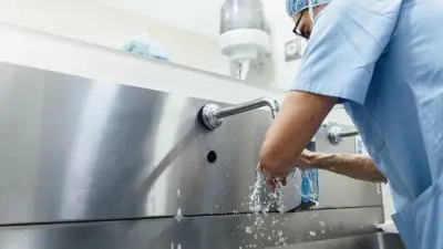 Infections nosocomiales : plus de morts que sur les routes, alerte la Cour des comptes