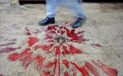 Jakuta Alikavazovic rend hommage aux monuments discrets qui façonnent notre quotidien