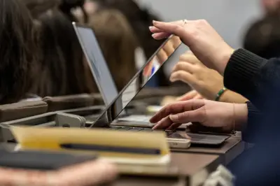 John Ayoun révèle les secrets des prompts efficaces pour maîtriser l'IA générative